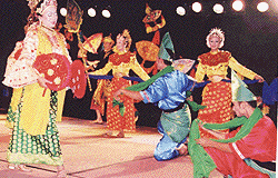 Malaysian Cultural Dancers